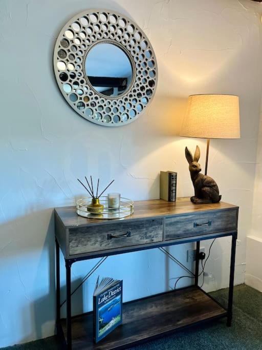 The Old Post Office, Cosy Grade II Listed 2 Bed Apartment Windermere Luaran gambar
